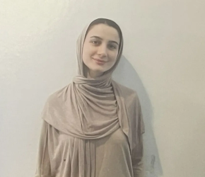 الشرطة البريطانية ترفض علاج ناشطة “حركة فلسطين” المضربة عن الطعام