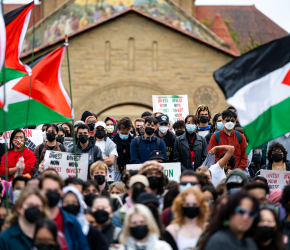 طلاب من جامعة ستانفورد يواجهون المحاكمة بعد احتجاج مؤيد لفلسطين