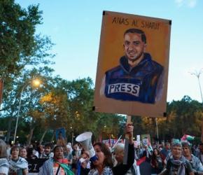 حملة "أوقفوا قتل الصحفيين": إسرائيل ارتكبت مجزرة بحق الصحفيين بقتلها أكثر من 300 صحفي في غزة