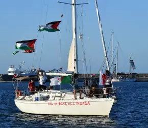 سفينة خليجية تستعد للانطلاق إلى غزة في محاولة جديدة لكسر الحصار عن القطاع..نشطاء مغاربة يضربون عن الطعام تضامنًا مع غزة ويطالبون بإدخال المساعدات.