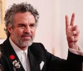 "مارك روفالو" وفنانون عالميون يطالبون بوقف جرائم الاحتلال