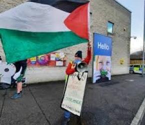 يبيع التمور الإسرائيلية  دعوات لمقاطعة متجر“تيسكو”  في أيرلندا