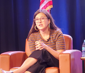 “صهيونية متعصبة”..  حملة تطالب بإقالة “باري فايس” من منصب رئاسة التحرير