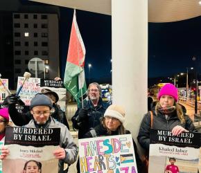 نصرًة لغزة ..وقفة احتجاجية في تيمسايد تنديدًا بالدعم البريطاني للاحتلال