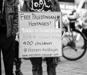 مسيرة في نيوكاسل تطالب بالإفراج عن المعتقلين الفلسطينيين