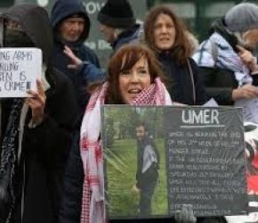 عمر خالد ينهي إضرابه.. واحتجاجات تخللها قمع أمام وزارة العدل دعمًا لـ "فلتون24"...حصار فندق "غروفنر هاوس" الذي يضم عشاء تجار السلاح