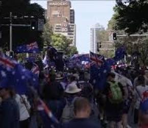 الأستراليون يخرجون بأكبر المسيرات التضامنية تحديًا لمنع الحكومة...فرقة “نيكاب” تهتف مجددًا “فلسطين حرة” خلال حفل في فرنسا