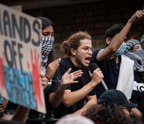 احتجاج طلابي وعمالي في كلية كينغز بلندن تضامناً أسامة غانم