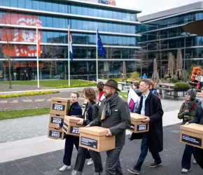 يمول الإبادة..  استهداف بنك “ING” بهولندا