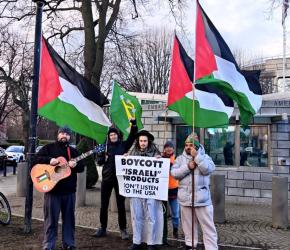 الأسبوع 101..احتجاج تضامني مع فلسطين أمام السفارة الأمريكية في دبلن