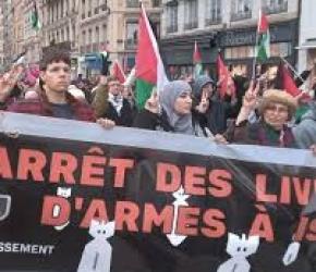 "أوقفوا الإبادة" وقفة تضامنية في أسكتلندا نصرًة لغزة