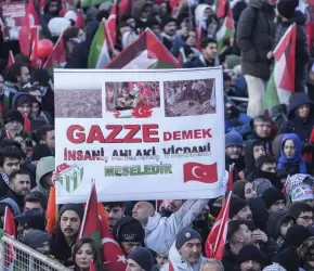 نصرًة لغزة ... احتجاج ضد ما يعرف بـ "مجلس السلام" في بورصة