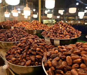 حملة في المغرب لضمان خلو موائد الإفطار من تمور الاحتلال