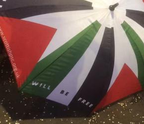 "أوقفوا الإبادة" احتجاج في أسكتلندا نصرًة لغزة