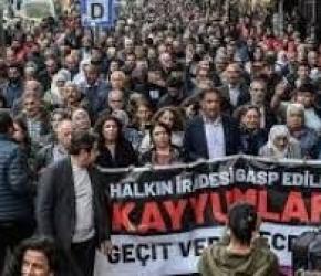 لليوم الـ146 بإسطنبول .. احتجاج في أوسكودار رفضًا لافتتاح "ماك كافيه" التابع لماكدونالدز