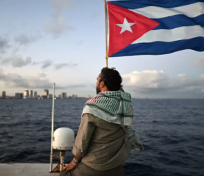 احتجاز الناشط “ثياغو أفيلا” بعد وصول أسطول المساعدات لكوبا