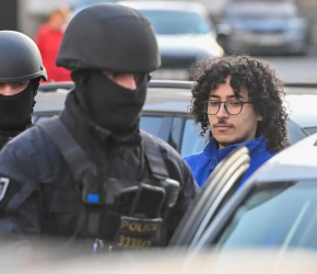 القبض على ناشط مصري بعد حرقه مصنع يسلح الاحتلال