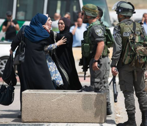 في عيد الأمم.. نادي الأسير يكشف أن 39 أُمًا يقبعن في سجون الاحتلال