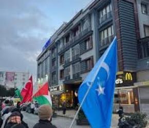 "لن ندعم إقتصاد الإبادة" احتجاجات مستمرة ضد "برغر كينغ" و "ماكدونالدز " في تركيا