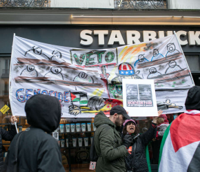 احتجاجات في تركيا أمام "ستاربكس" و"برغر كينغ" و"ماك كافيه"