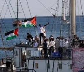 انطلاق أولى سفن "أسطول الصمود" من فرنسا لميناء إيطاليا... احتجاجات مستمرة أمام "برغر كينغ" و"ماكدونالدز" وبنك "باركليز"