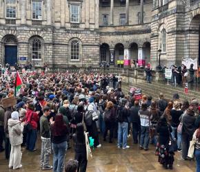 “إدنبرة” تهدد بمعاقبة الطلاب لاحتجاجهم على دعم الجامعة للاحتلال