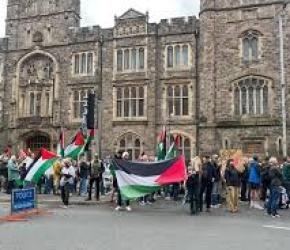 احتجاج داعم لناشط قاطع مؤتمرًا لـ "غوغل"