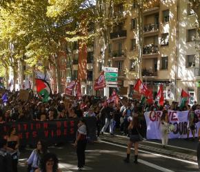 تنديدًا بقانون “يادان”.. مظاهرة احتجاجية بمدينة نيم الفرنسية