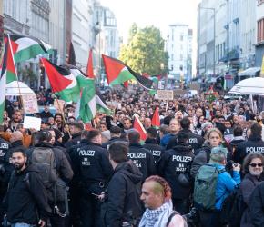 رضوخ للتحريض!  السلطات الألمانية تُلغي وقفة احتجاجية داعمة لفلسطين