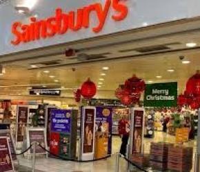 لا لاقتصاد الإبادة .. اقتحام أحد متاجر "سينسبري" في أيرلندا