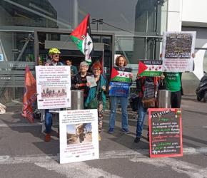 تمول جيش الاحتلال... نشطاء يعتصمون أمام متجر "كارفور" في فرنسا