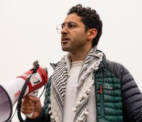 بتحريض إسرائيلي.. محكمة أمريكية تصدر قرارًا بترحيل ناشط فلسطيني من جامعة كولومبيا
