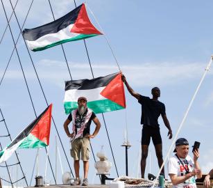 إعداد لافتات تضامنية.. "أسطول الصمود المغاربي" يدعو الجماهير الرياضية لدعم فلسطين
