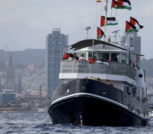 الاحتلال يهدد أسطول الصمود ويفرض قيودًا مشددة