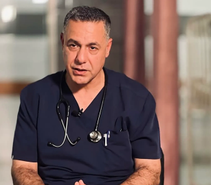 منظمات حقوقية تطالب بالإفراج عن الطبيب حسام أبو صفية