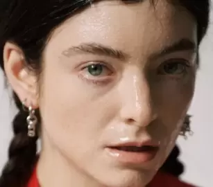 “لا موسيقى للإبادة”.. لورد تنضم إلى أكثر من 1000 فنان في حملة لمقاطعة الاحتلال