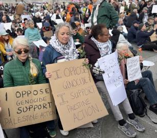 شرطة لندن تحتجز عشرات المحتجين على حظر "حركة فلسطين"