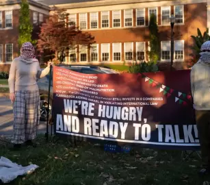 لأجل غزة..  طلاب روتشستر يصمدون 12 يومًا بإضرابٍ عن الطعام