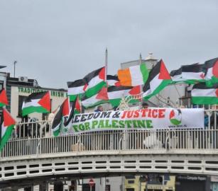 15 ألف توقيع يطالبون بإلغاء مباراة "أستون أفيلا" مع الاحتلال