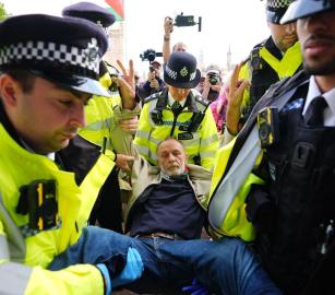 في لندن.. اعتقال ما لا يقل عن 300 متظاهر مؤيد لـ "حركة فلسطين"