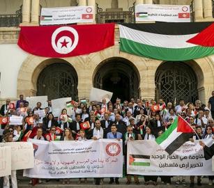 في تونس وقفة تضامنية مع الأسرى الفلسطينيين المفرج عنهم