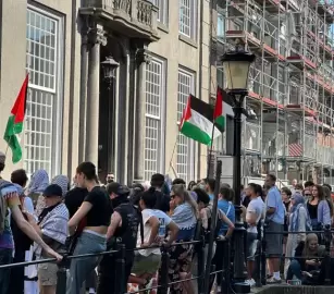 "اسحبوا الاستثمارات" احتجاج طلابي مؤيد لفلسطين يحتل مبنى جامعة أوتريخت