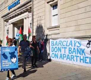 إدراج "باركليز" في تقرير الأمم المتحدة كطرف مستفيد من الإبادة