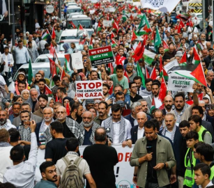 مسيرة حاشدة في إسطنبول دعمًا لغزة وإسنادًا لأسطول الصمود