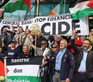 آلاف المتظاهرين في بلفاست يطالبون بمقاطعة الشركات المرتبطة بالاحتلال