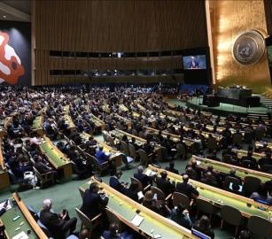 الجمعية العامة للأمم المتحدة تعتمد قرارًا يؤكد حق الفلسطينيين في تقرير المصير