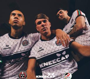 نادي "بوهيميان" يتعاون مع فرقة "نيكاب" لإطلاق قميص تضامني دعمًا لفلسطين