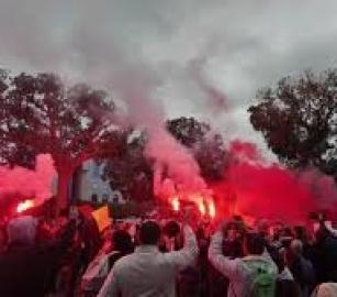 إقتصاد الإبادة .. اقتحام أحد فروع "كارفور " في تونس