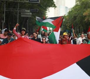 متظاهرون في مكسيكو سيتي يطالبون الحكومة بقطع العلاقات مع الاحتلال