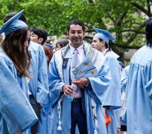 "لقد فشلوا في إسكاتي" الطالب الفلسطيني محسن مهداوي يعود إلى جامعة كولومبيا